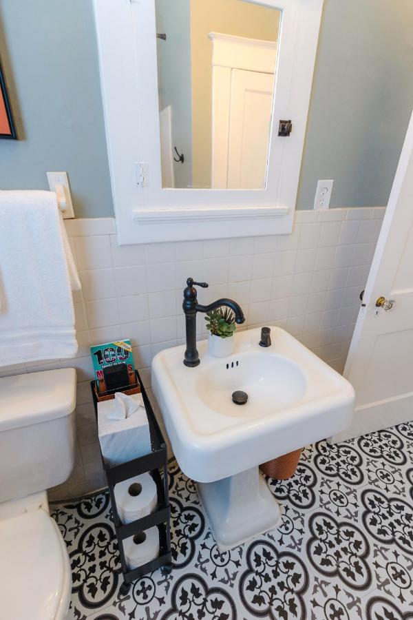 Historic Revival 2Br Midtown Memphis Free Parking Fast Wifi Free Parking Yes Pets Villa Eksteriør billede